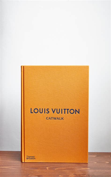 livre photo louis vuitton|louis vuitton coffee table books.